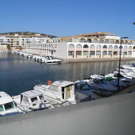A Avec Veranda, Parking Et Climatisation - Fr-1-338-127 דירה Sète